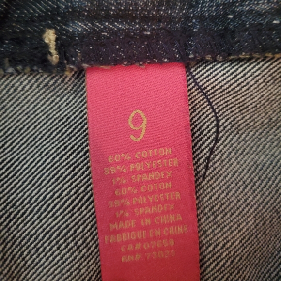 Almost Famous distressed jeans - Picture 4 of 7